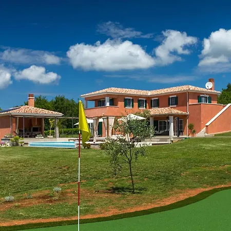 Villag Ferienhaus *