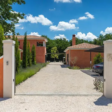 Villag Ferienhaus *