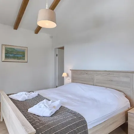 Ferienhaus Villag *